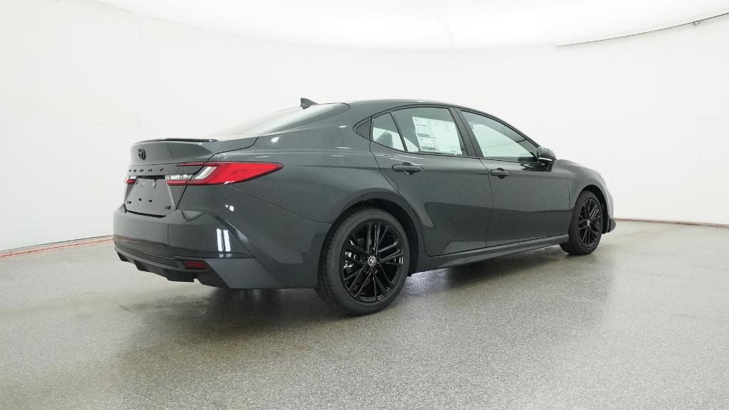 2026 Toyota Camry SE photo 2