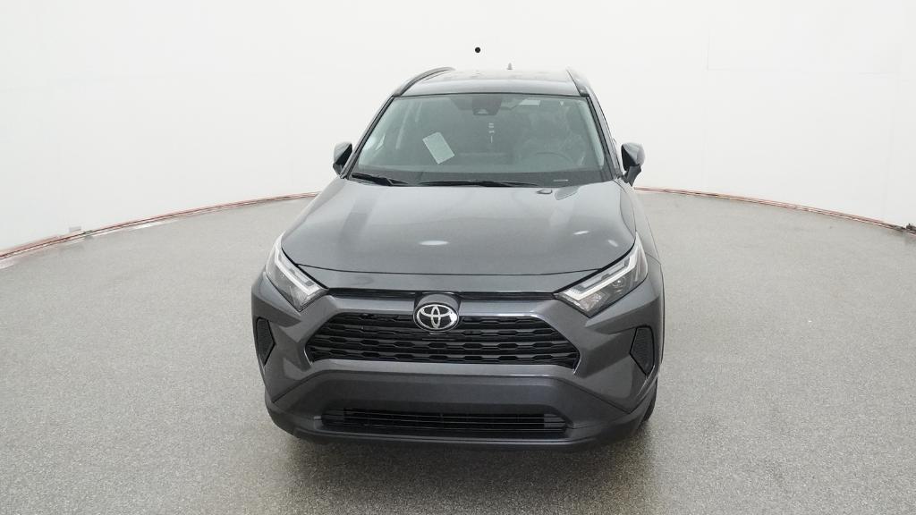 2025 Toyota RAV4 XLE photo 2