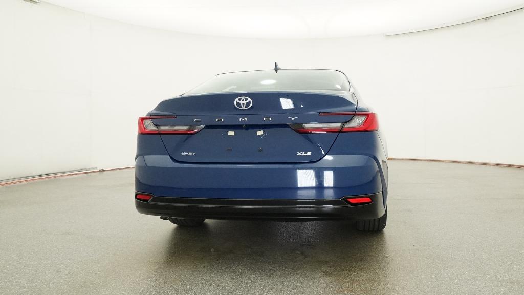 2026 Toyota Camry XLE - Photo 16