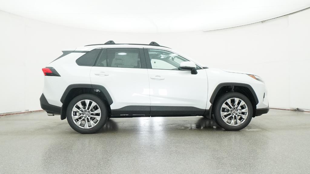 2025 Toyota RAV4 XLE Premium photo 2