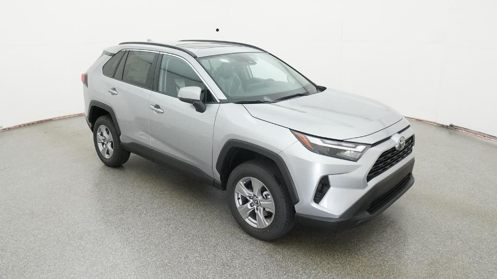 2025 Toyota RAV4 XLE photo 2