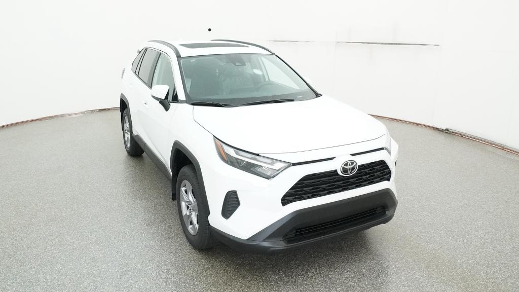 2025 Toyota RAV4 XLE photo 2