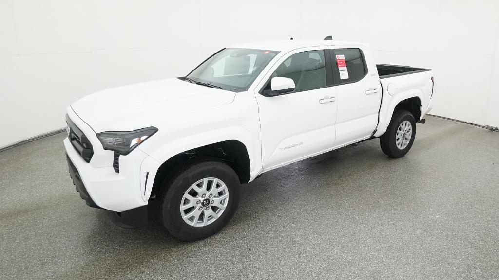 2025 Toyota Tacoma SR5's photo