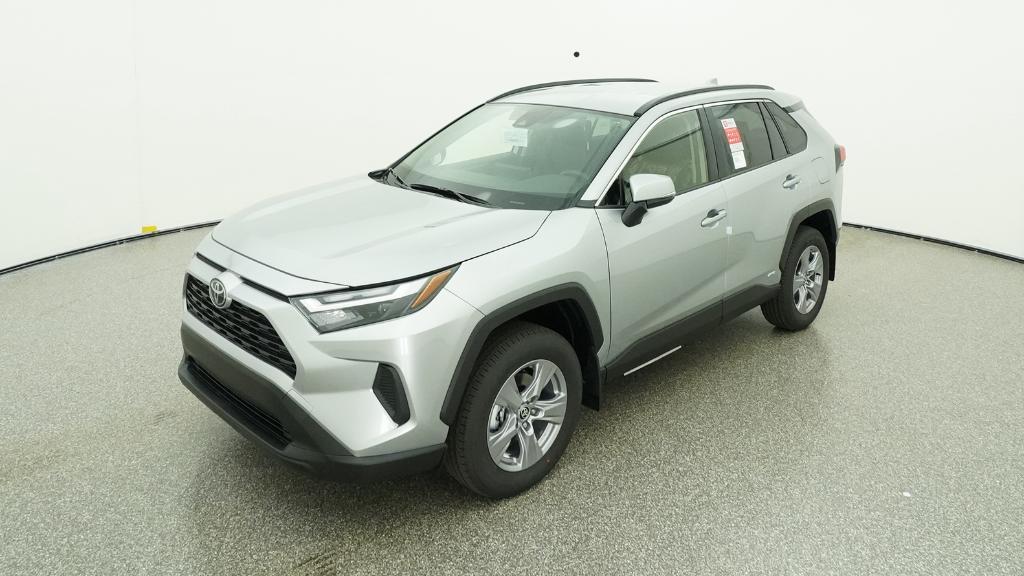2025 Toyota RAV4 XLE's photo