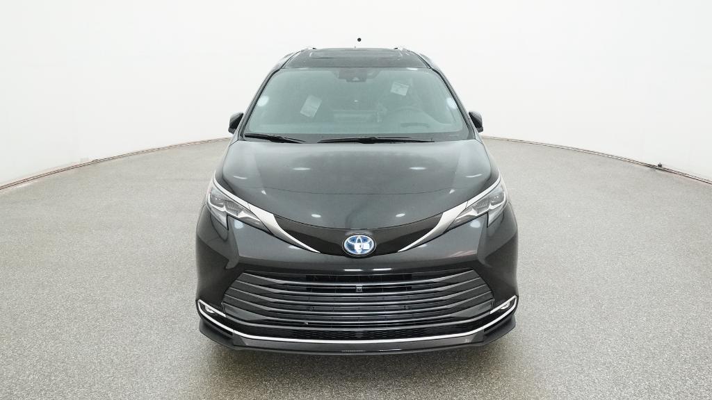 2025 Toyota Sienna Platinum photo 4