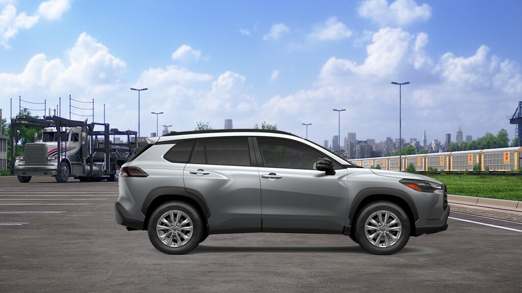 2026 Toyota Corolla Cross LE photo 4