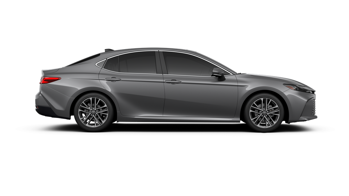 2025 Toyota Camry XLE - Photo 16