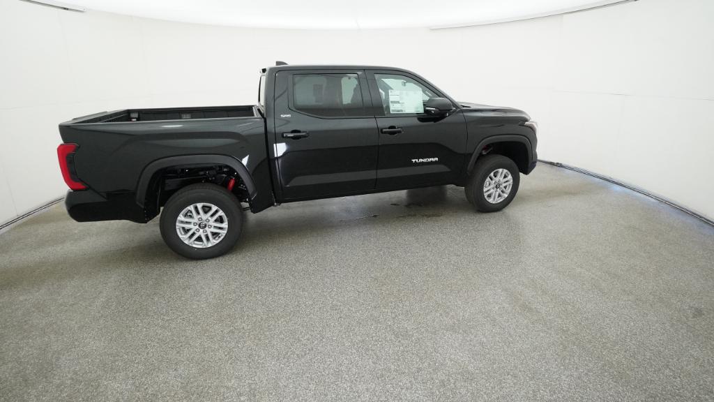2026 Toyota Tundra SR5 - Photo 17