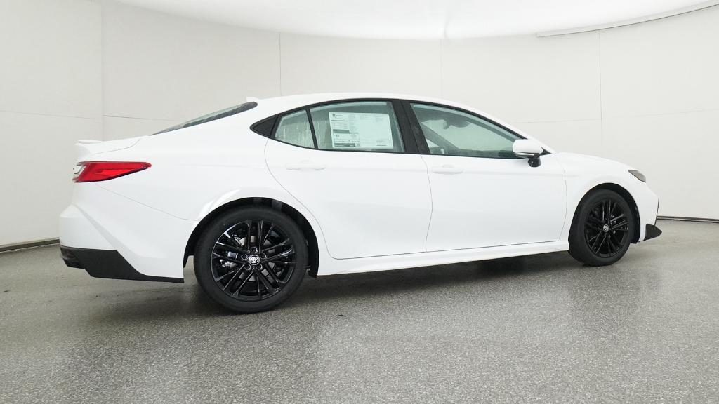 2026 Toyota Camry SE photo 4