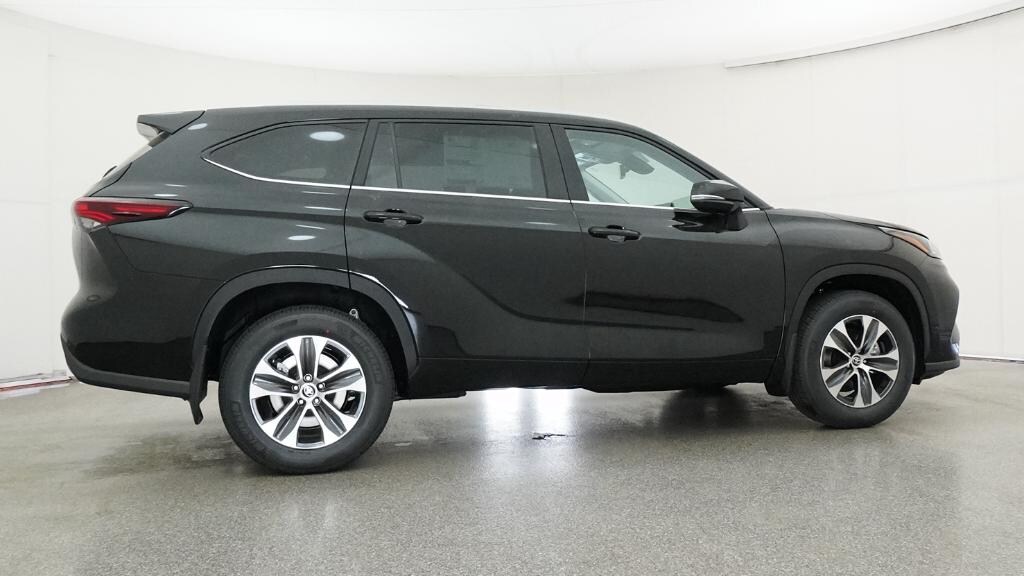 New 2026 Toyota Highlander XLE SUV