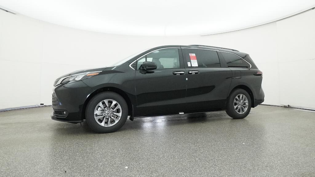 New 2026 Toyota Sienna XLE Van Passenger Van