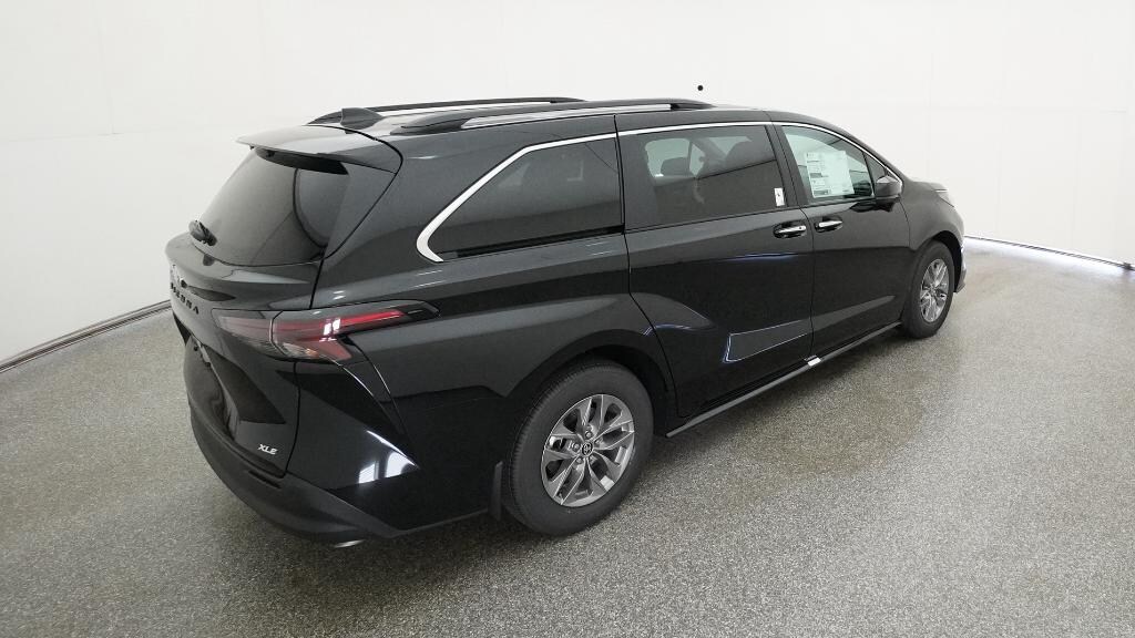 New 2026 Toyota Sienna XLE Van Passenger Van