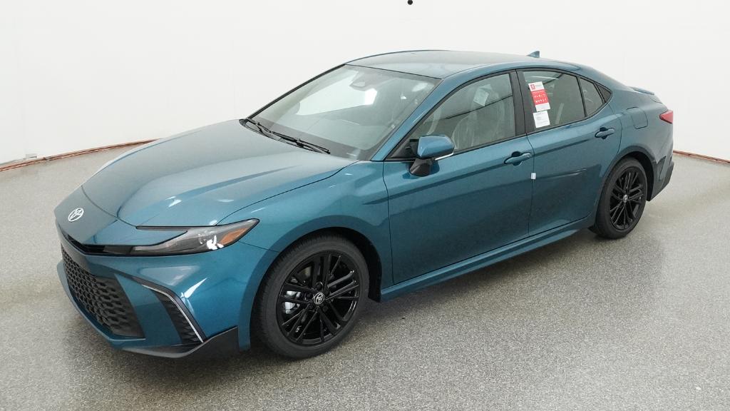2026 Toyota Camry SE Hybrid's photo