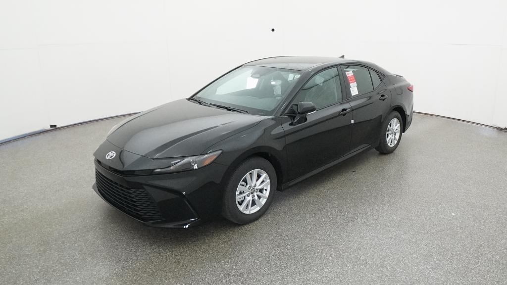 2026 Toyota Camry LE's photo