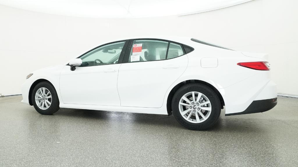 2026 Toyota Camry LE photo 3