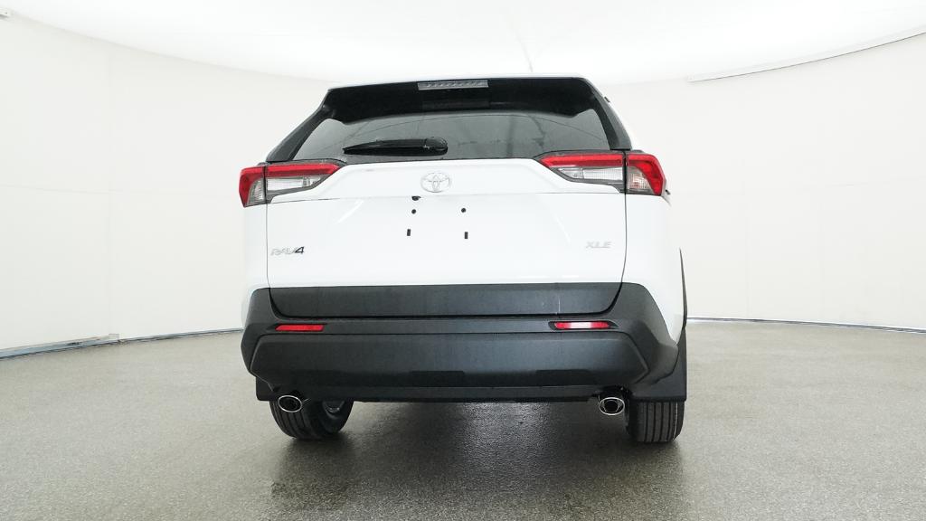 2025 Toyota RAV4 XLE photo 3