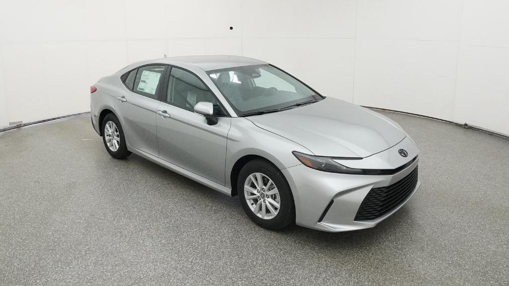 2026 Toyota Camry LE photo 2