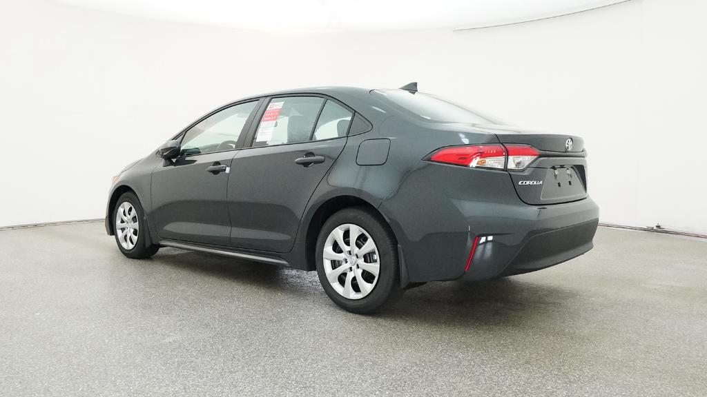 2025 Toyota Corolla LE photo 4