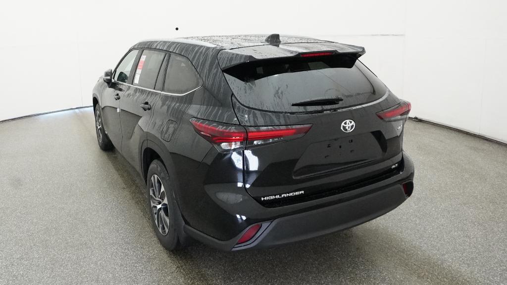 2025 Toyota Highlander Hybrid XLE photo 2