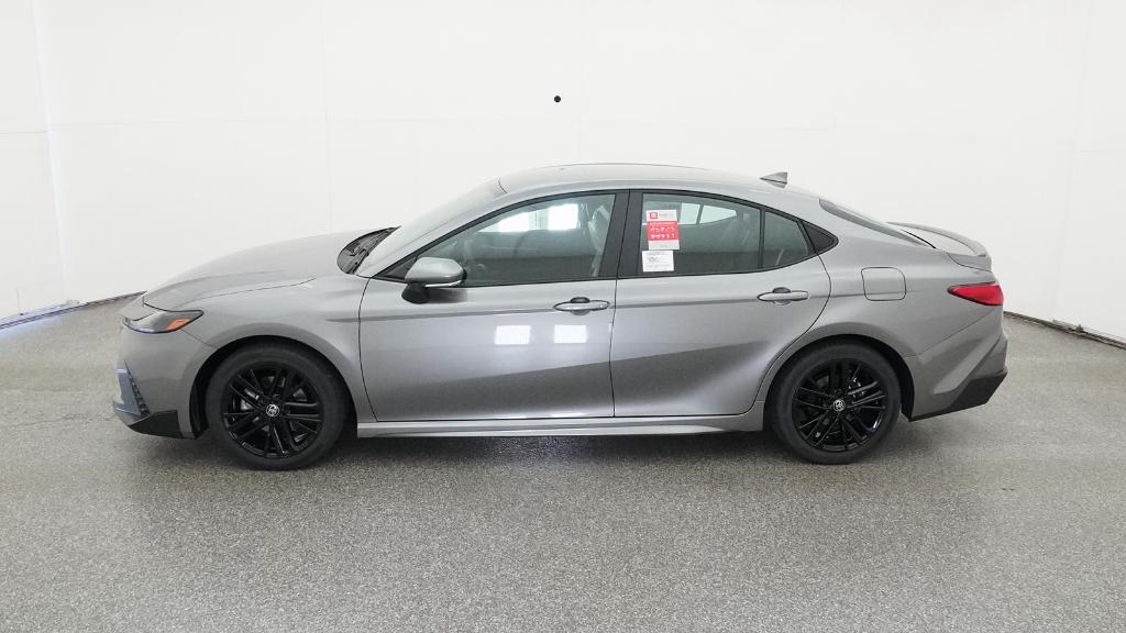 2026 Toyota Camry SE photo 2