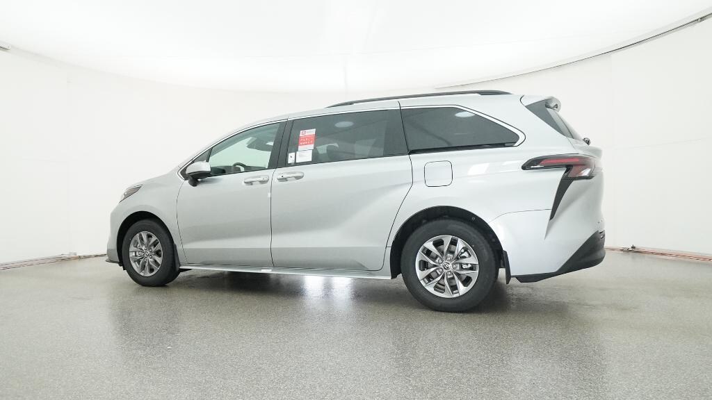 New 2025 Toyota Sienna XLE Van Passenger Van