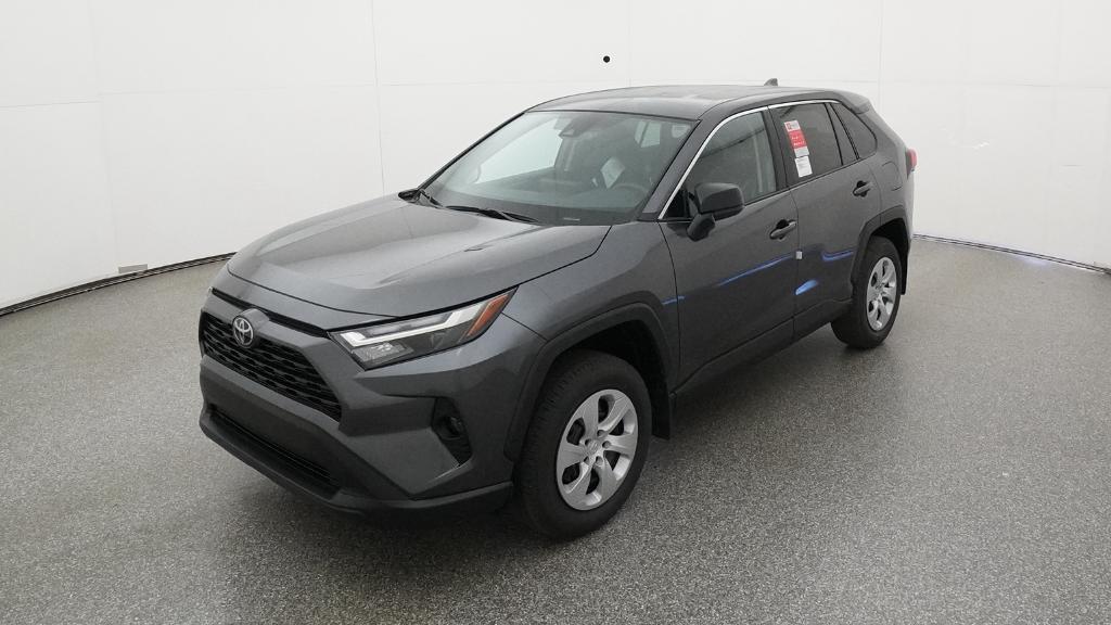 2025 Toyota RAV4 LE's photo
