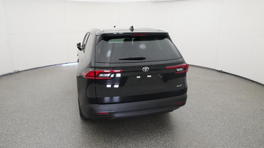 2026 Toyota Grand Highlander XLE photo 4