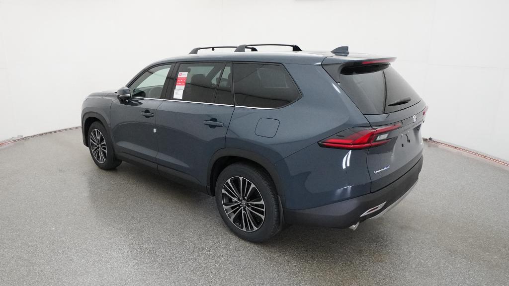 2026 Toyota Grand Highlander Limited photo 3