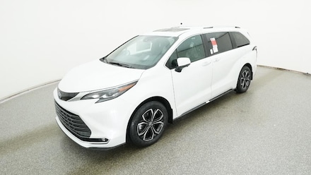 2025 Toyota Sienna Platinum 7 PASSENGER