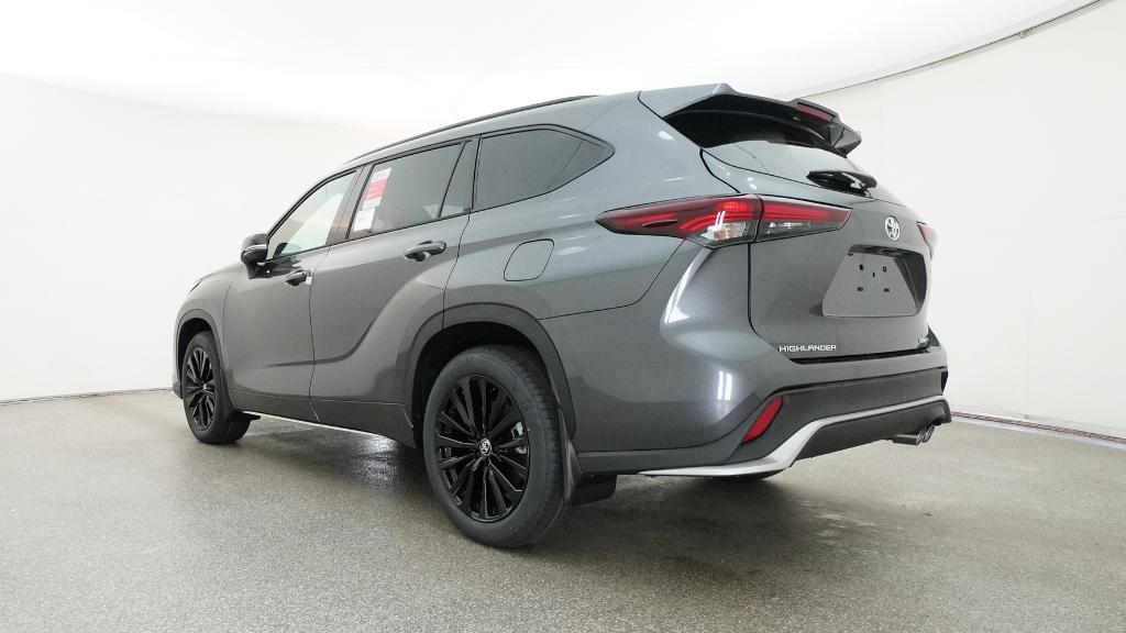 2025 Toyota Highlander XSE photo 2
