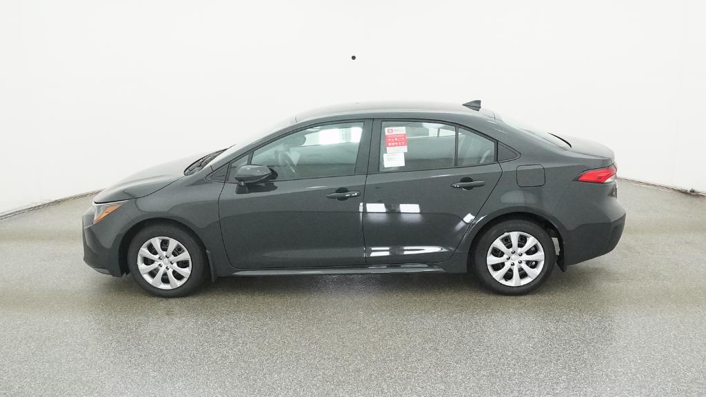 2026 Toyota Corolla LE photo 3