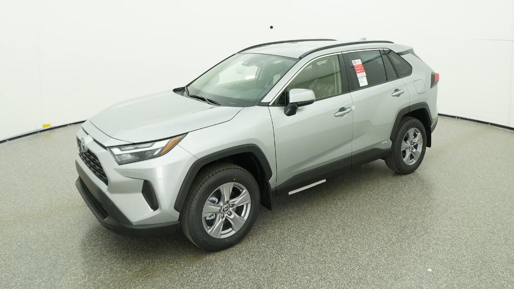 2025 Toyota RAV4 XLE's photo
