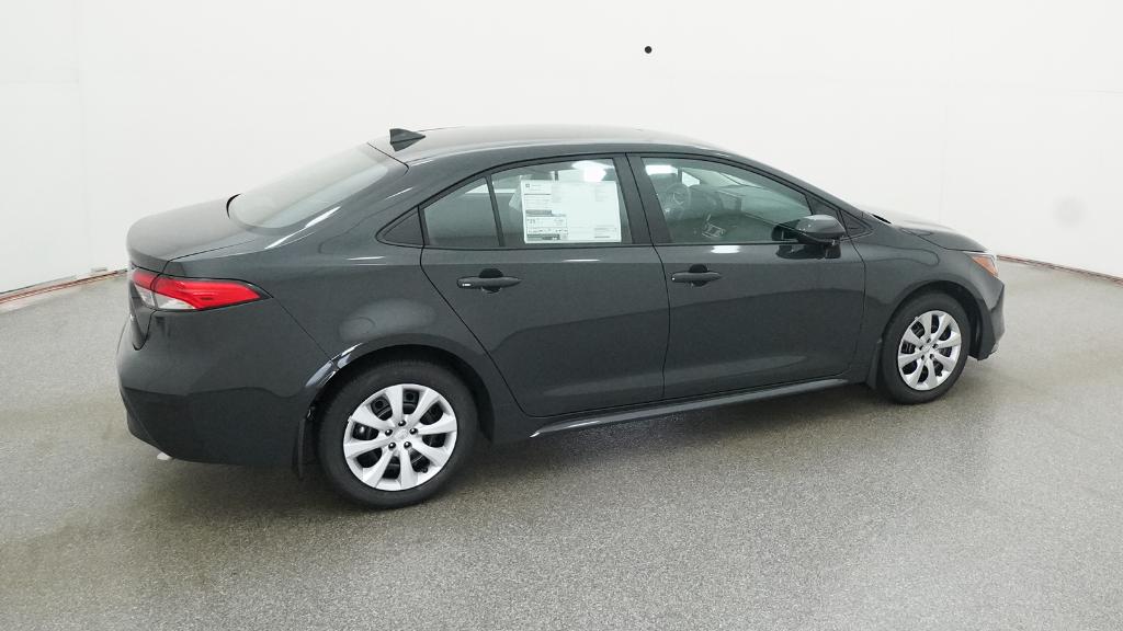 2026 Toyota Corolla LE photo 4