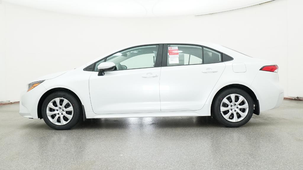 2026 Toyota Corolla LE photo 4