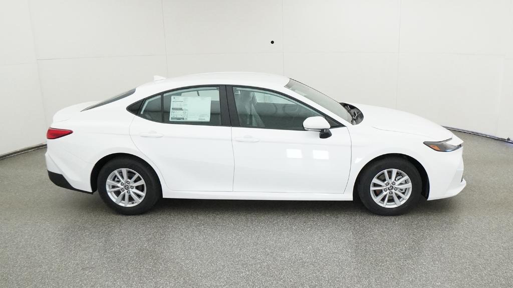 2026 Toyota Camry LE photo 3