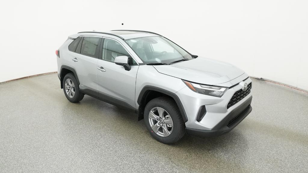 2025 Toyota RAV4 Hybrid XLE photo 3