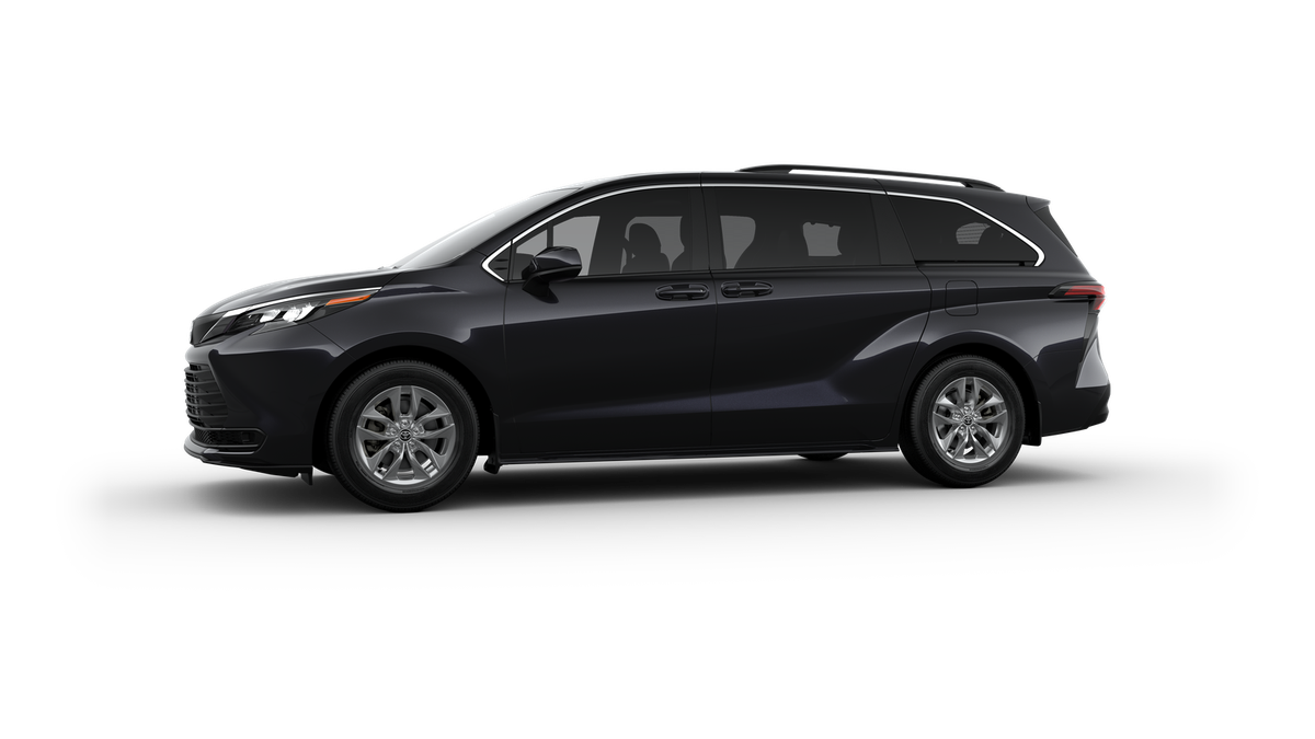 2025 Toyota Sienna LE photo 4