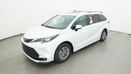 2026 Toyota Sienna XLE 8 PASSENGER