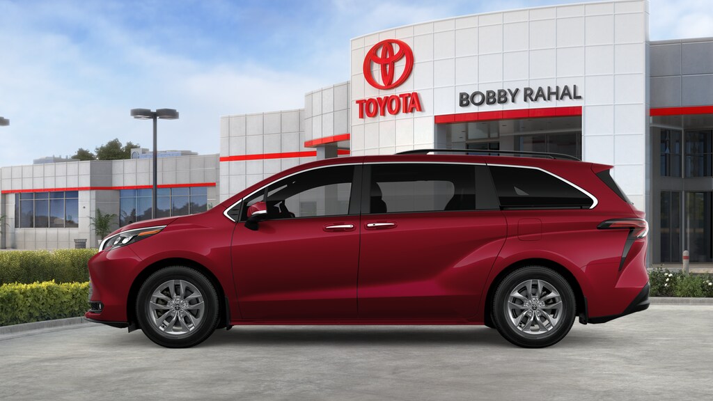 New 2026 Toyota Sienna XLE 8 PASSENGER