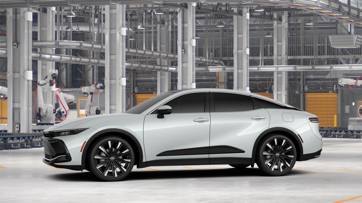 2026 Toyota Crown Platinum photo 3