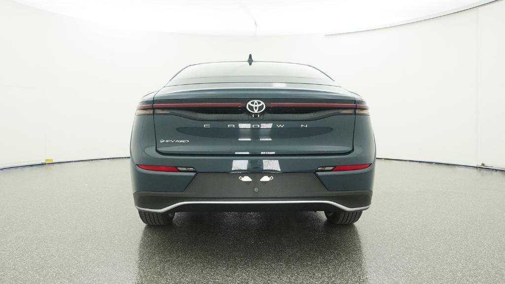 2026 Toyota Crown XLE photo 3