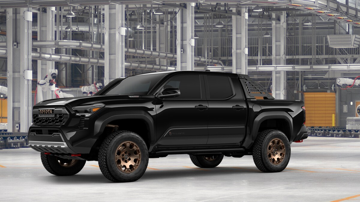 2026 Toyota Tacoma Trailhunter photo 2