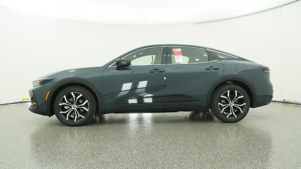 2026 Toyota Crown XLE photo 4