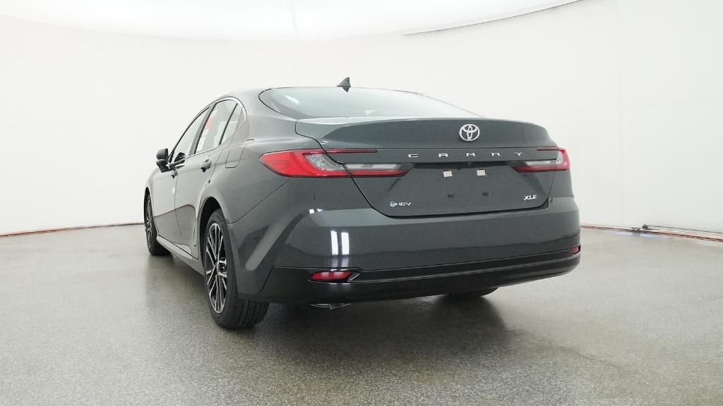 2026 Toyota Camry XLE - Photo 14