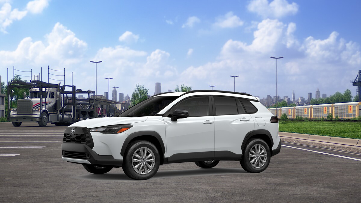 2026 Toyota Corolla Cross LE photo 4