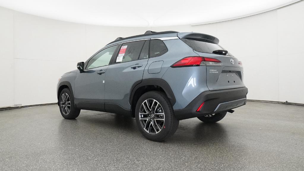 2026 Toyota Corolla Cross XLE photo 4