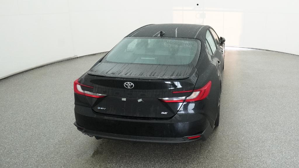 2026 Toyota Camry SE photo 3