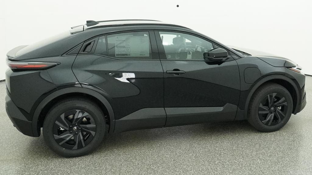 2026 Toyota C-HR SE - Photo 43