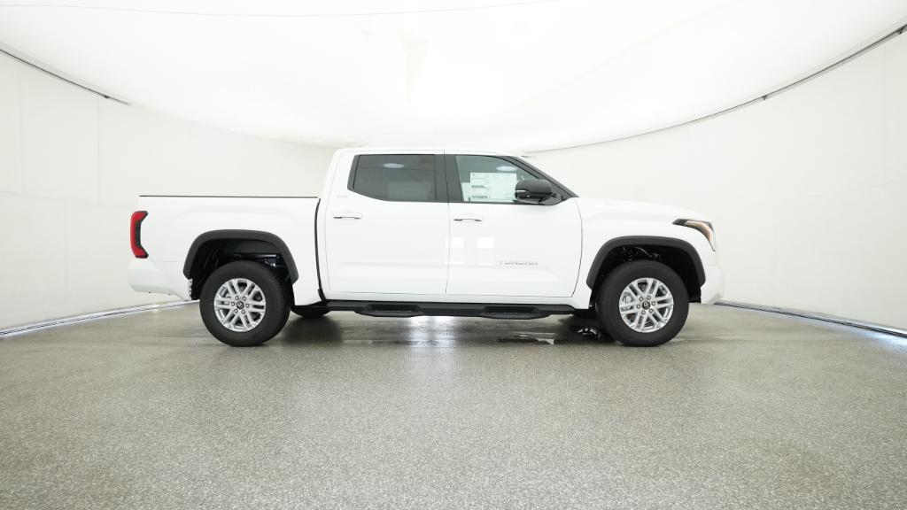 2026 Toyota Tundra SR5 CrewMax photo 7