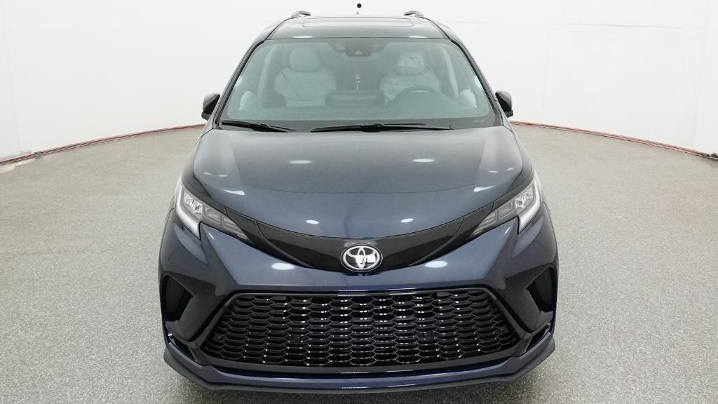 New 2026 Toyota Sienna XSE Van Passenger Van